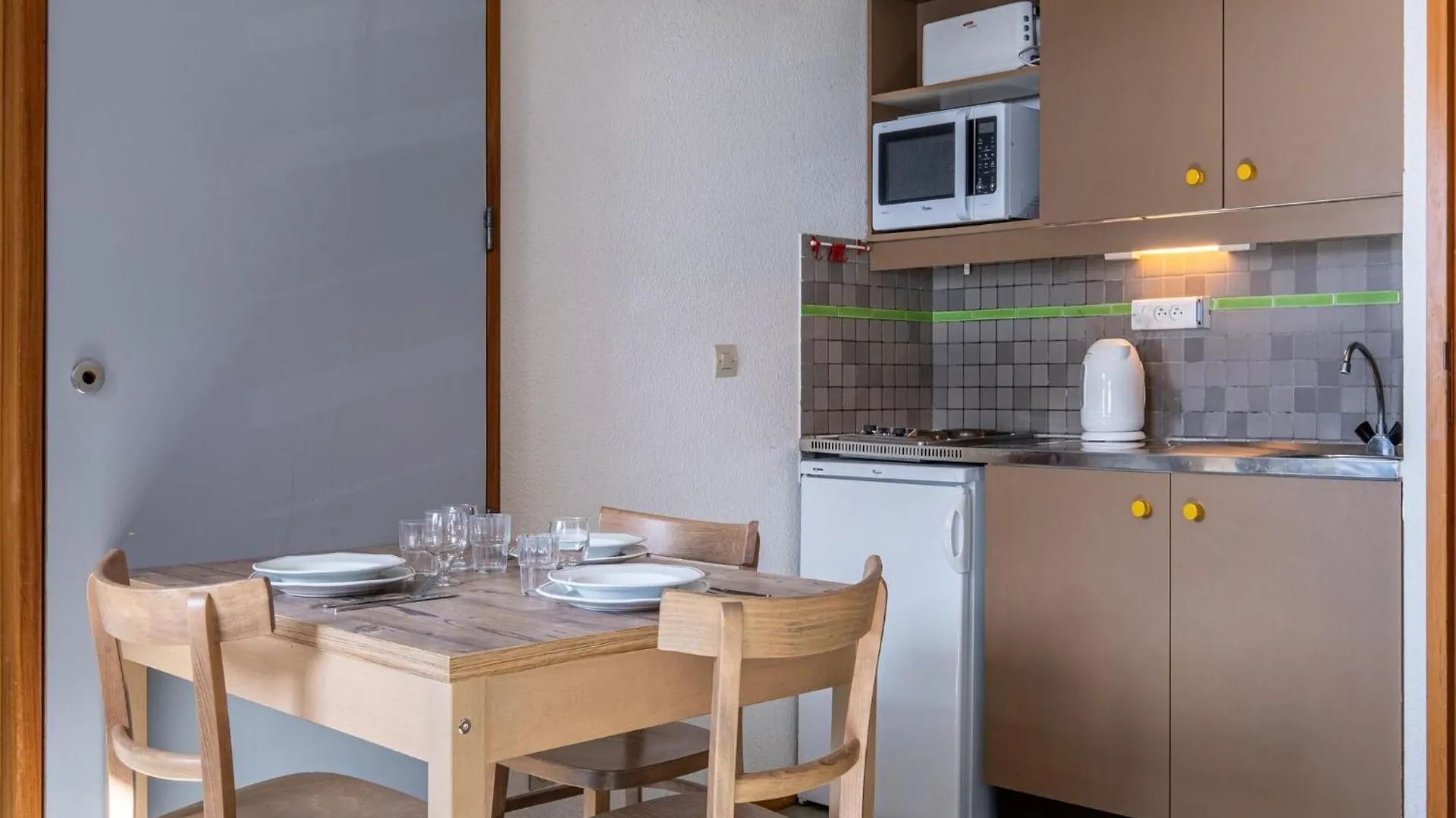 2 Room Apartment For 5 People Balcony Lanslevillard 0*,