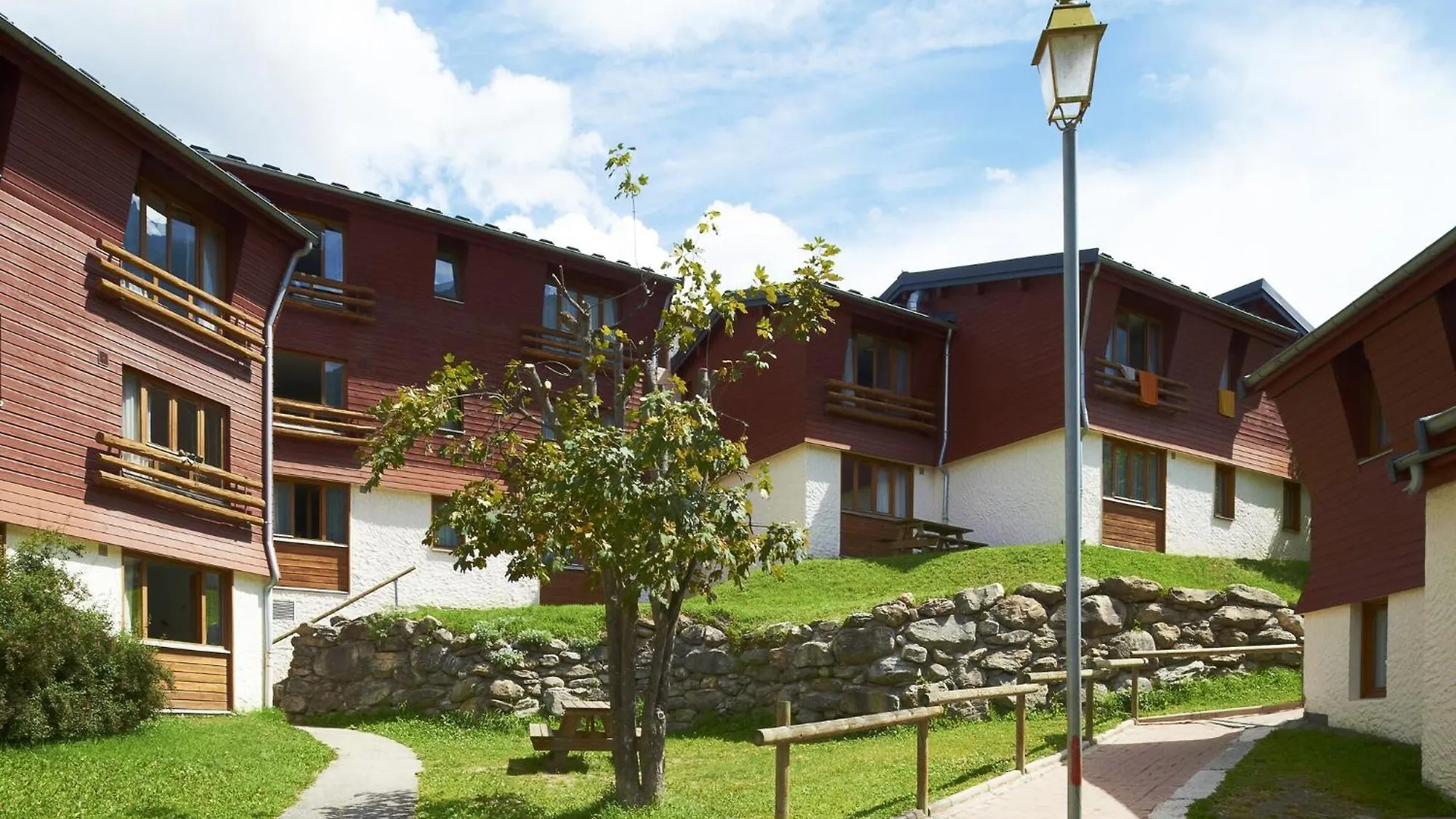2 Room Apartment For 5 People Balcony Lanslevillard 0*,  França
